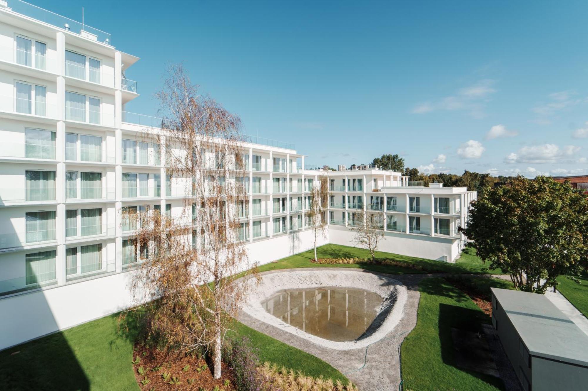 Hotel Arche Fabryka Samolotow W Mielnie Großmöllen Exterior foto